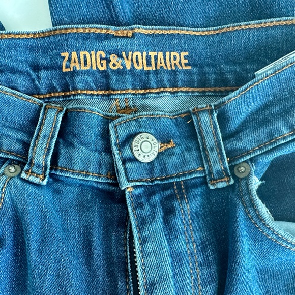 Never worn too small! They run a little small - Picture 2 of 6